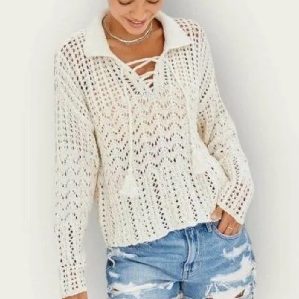 American Eagle. Crochet/ knitted top